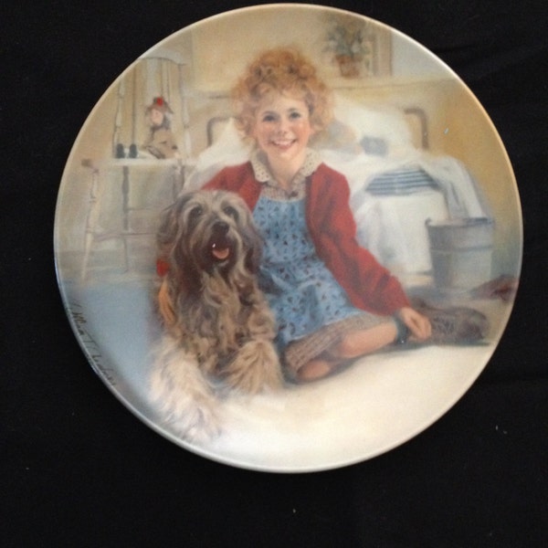 Plate #942A Annie and Sandy First Issue Annies Collectors Plate Series