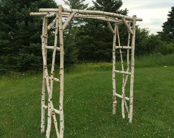 Arche de mariage en bouleau blanc ramifié