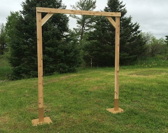 5 Piece Cedar Wedding Arch with Two Square Stands