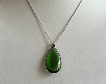 Emerald Green Smooth Glass Teardrop Necklace Silver Tone Stainless Steel Woman Jewelry