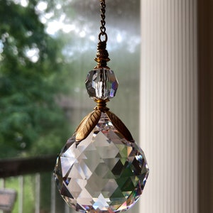 JIHUI 40mm Crystal Ball Prism – Clear Glass Suncatcher For Rainbows & Home Decor