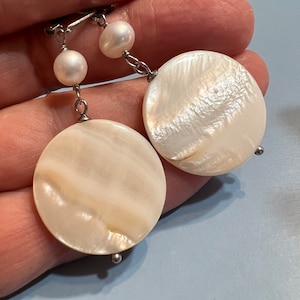 Mother Of Pearl Earrings, Coin Shell Pearl Earrings, Coin Beads Natural Round Shell Earrings,  Long Earrings, Gifts for Her