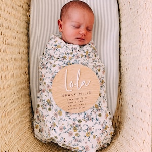 Personalised Cursive Wood and 3D Acrylic Birth Announcement Sign | Cute Newborn Gift | Name Plaque Baby Announcement | New Family Gift