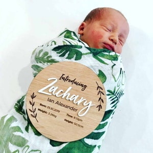 PERSONALISED Baby Announcement Disc | Introducing New Baby | Hello World! | Baby Shower Gift | Newborn Gift | Baby Name Plaque | New Family