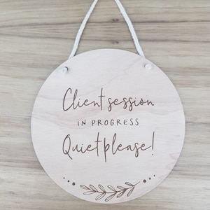 Personalisiertes hölzernes Wandschild - hängendes Tür Willkommensschild - Holz graviertes hängendes Schild - Kinder Türschild - bitte nicht stören elernen Zeichen