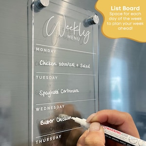 Weekly planner and weekly menu list board for each day of the week. Customise your list board with your own title. Easily plan with the include white erasable chalk marker.