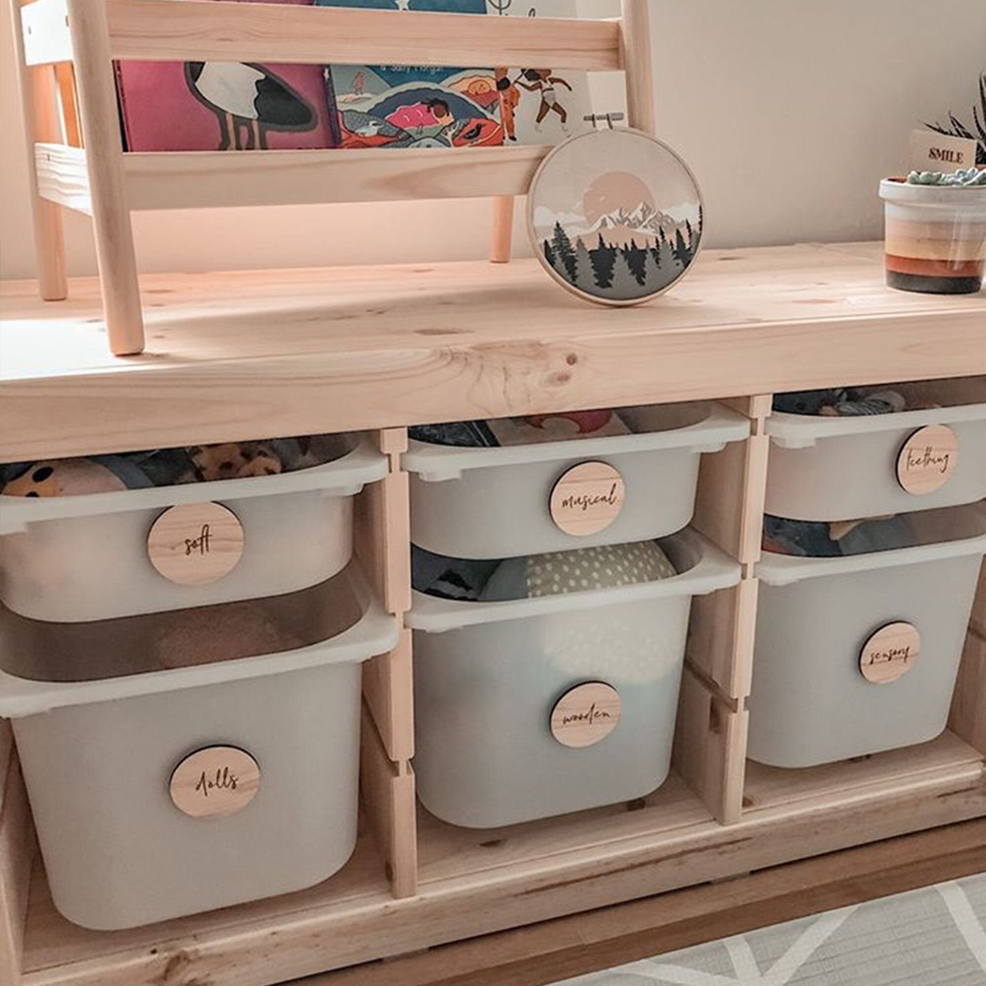 Personalised labels for storage boxes