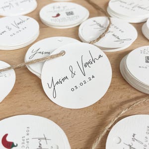 Printed Round Custom Wedding Favor Tags - Minimalist Wedding Favour Tags and Wedding Swing Tags for Wedding Gifts and Thank You