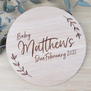 Wreath Birth Announcement Disc | Baby Announcement Plaque | Wooden Baby Name Announcement | Baby Shower Gift  | Baby Due Pregnancy