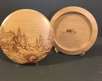 Wooden Disc Golf - Laser Engraved Cabin / Creek in Mountain Artwork