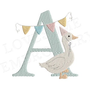 Puede incluir: Una letra A azul claro con un ganso blanco que lleva un gorro de fiesta y una hilera de banderas de colores arriba. El ganso está de pie a la derecha de la letra.