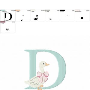 以下が含まれることがあります： 水色の文字「D」とピンクのリボンをつけた白いガチョウが特徴の刺繍デザイン。ガチョウはオレンジ色の足とくちばしをしています。このデザインは刺繍またはアップリケ用です。
