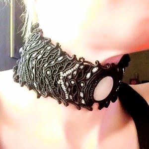 Whimsical Wide Macrame Choker Necklace with Snow Quartz Stone – Unique Gothic Statement Piece, Crystal & Fashion Accessories