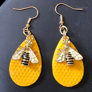 Bee Polymer Clay Earrings, Bee Earrings, Bee Clay Earrings, Bee Jewelry, Bee Gift, Cute Earrings,Teardrop Earrings,Fun Earrings,Gift for Her