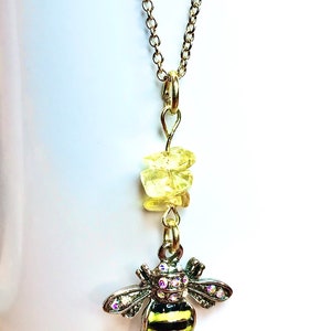 Bee Necklace, Bumble Bee Pendant, Bee Jewelry, Summer Jewelry, Cottagecore Necklace, Handmade Jewelry Gift for Her, Cottagecore Jewelry