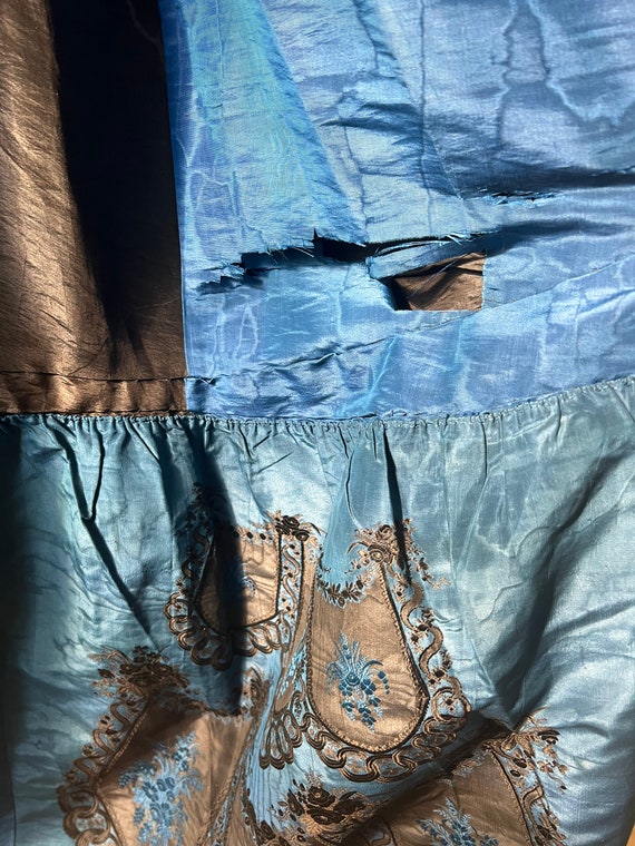 1860s silk skirt ; as is.   Lampas.  Blue and bla… - image 6
