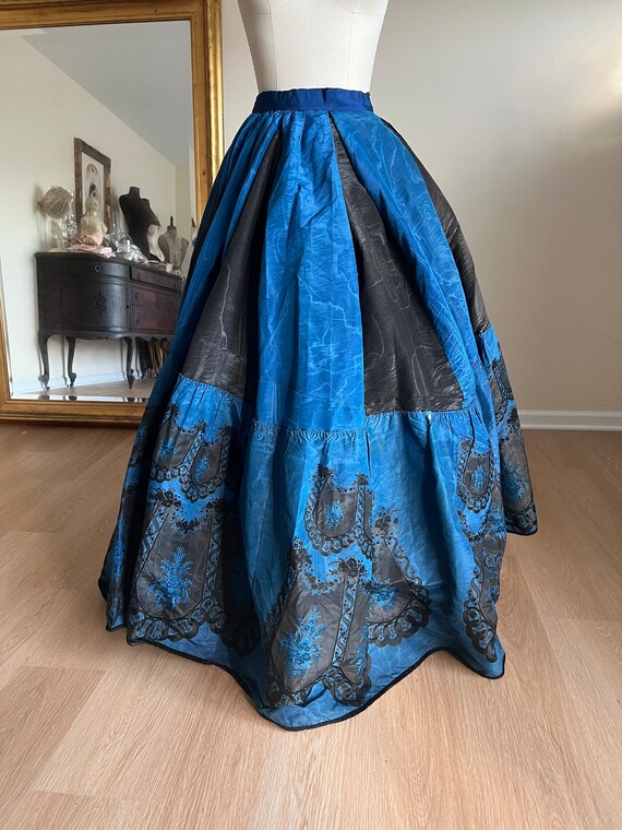 1860s silk skirt ; as is.   Lampas.  Blue and bla… - image 2