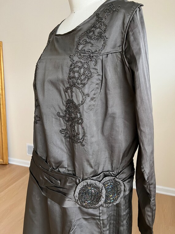 True Volup 1920s beaded dress.   Silk. - image 3