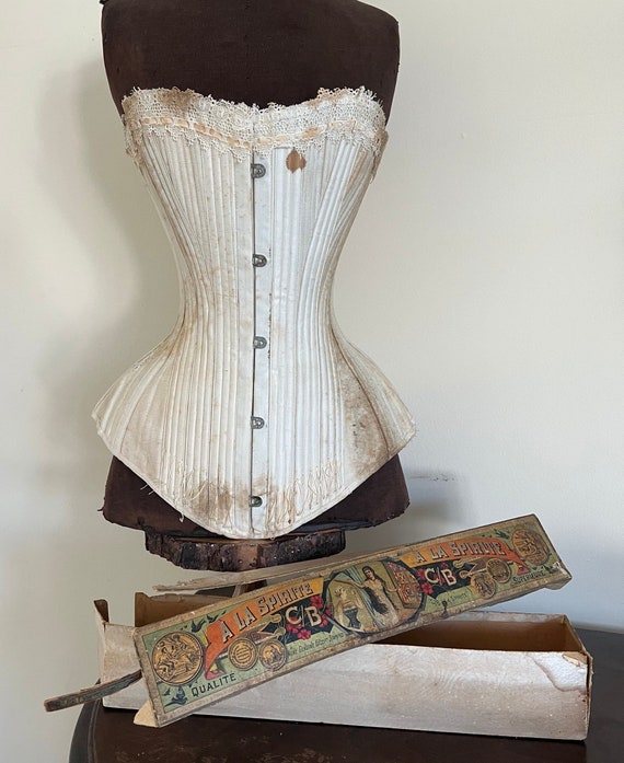 Victorian corset in original box. Deadstock. Cb a 