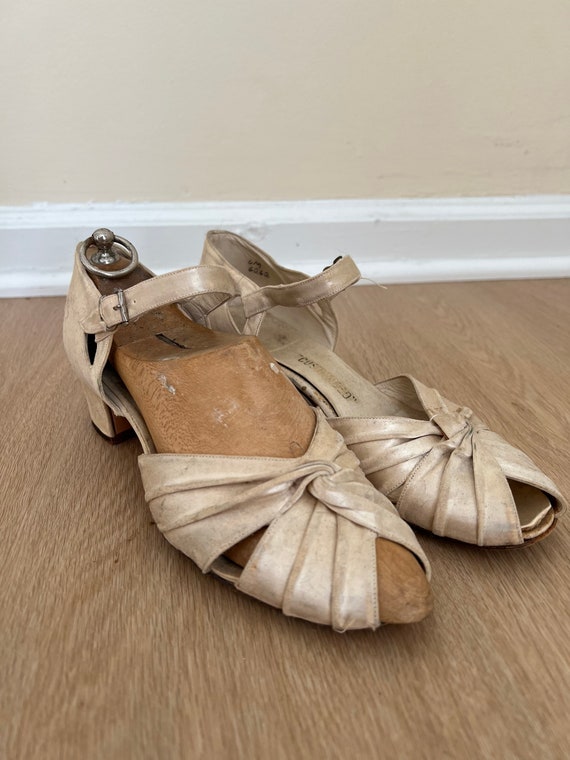 1920s ivory silk shoes. Size 6m.  As is - image 3