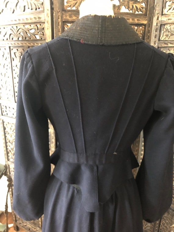 1903 wool walking suit; wearable size. - image 3