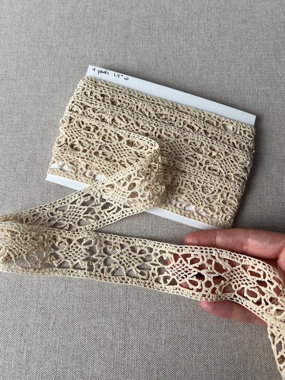 4 yards Antique handmade Irish crochet lace trim.