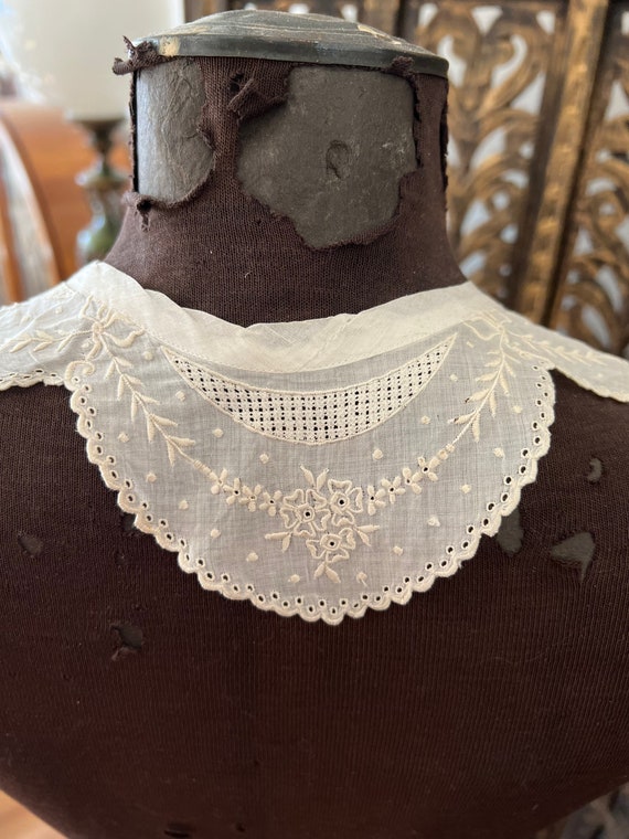 Antique hand embroidered white work collar - image 4