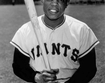 Willie Mays Makes The Catch – New York Giants Baseball, 8x10 Reprint Photo, Black & White, Unframed