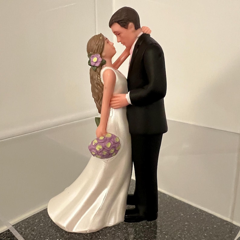 WEDDING CAKE TOPPER Bride and Groom Flowers Bouquet Keepsake ...