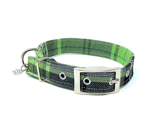 Collar tradicional para perros con ojales de tartán verde