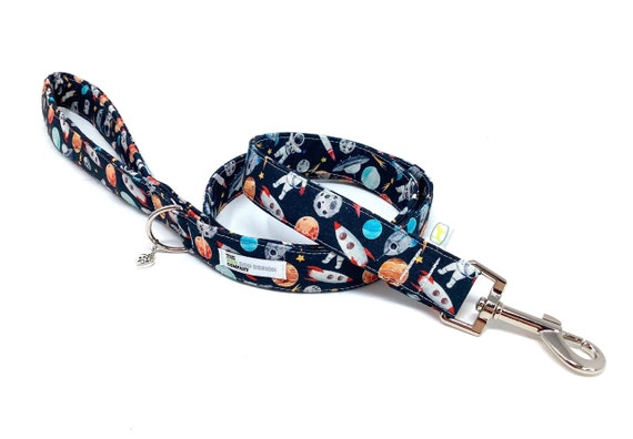 NASA Hundeleine Größe L – Glänzende Satin-Leine Mit NASA-Logo, Für Weltraum-Fans & Ihre Hunde/Katzen