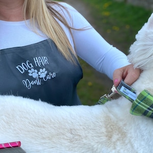Hundehaar Dont Care Hundepflege Grau Schürze