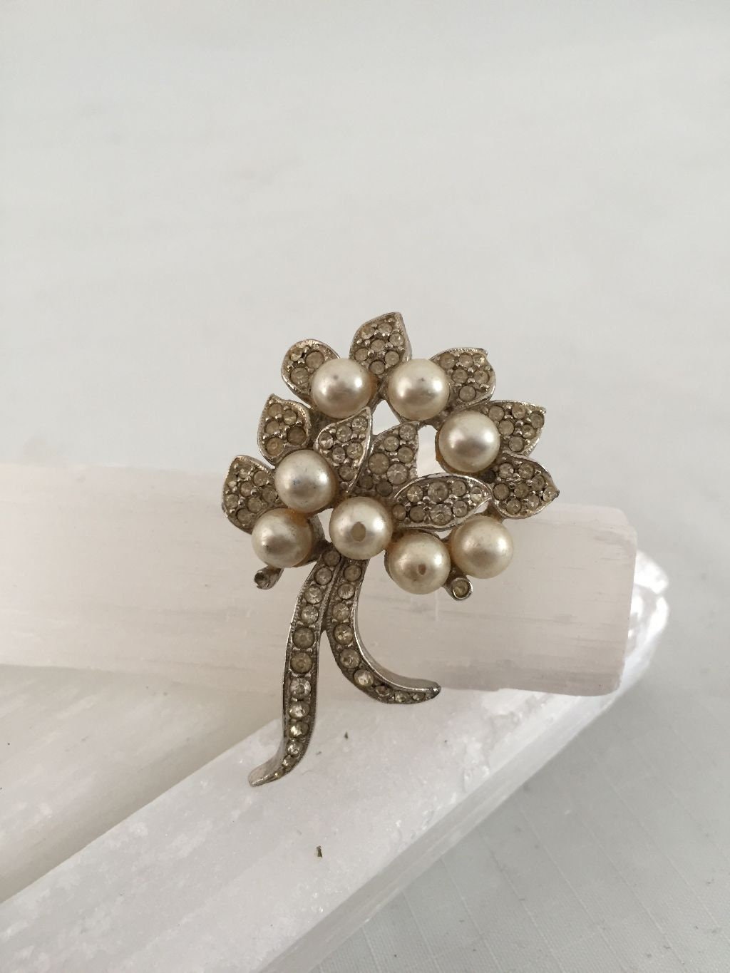 Estate Floral  Rhinestone brooch ~ faux pearl brooch