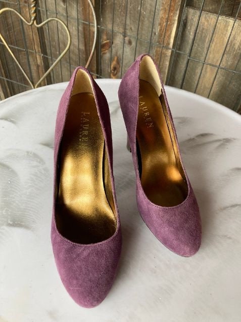 Plum suede pumps sale