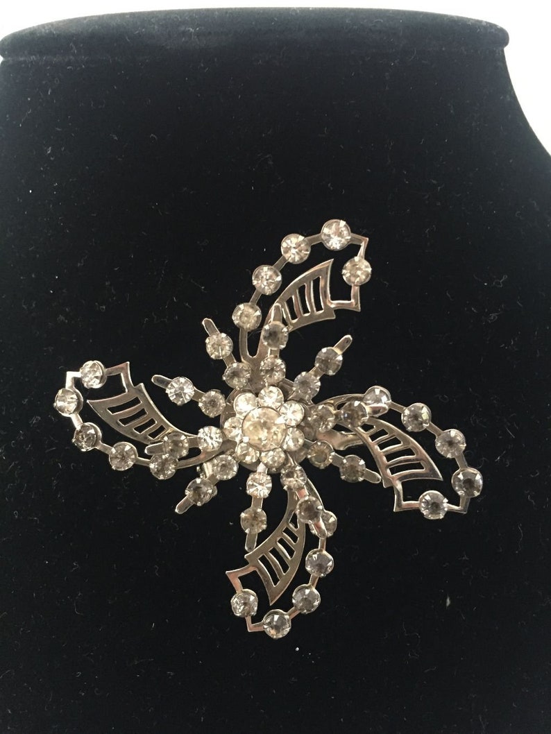 Clear /& Gray Rhinestones BroochPin Estate Vintage Windmill Shaped Silver Tone