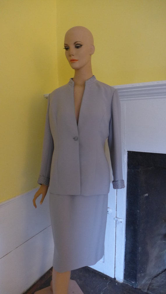 2 Pcs Elegant Soft Gray Ladies Suit SZ 10 Designer