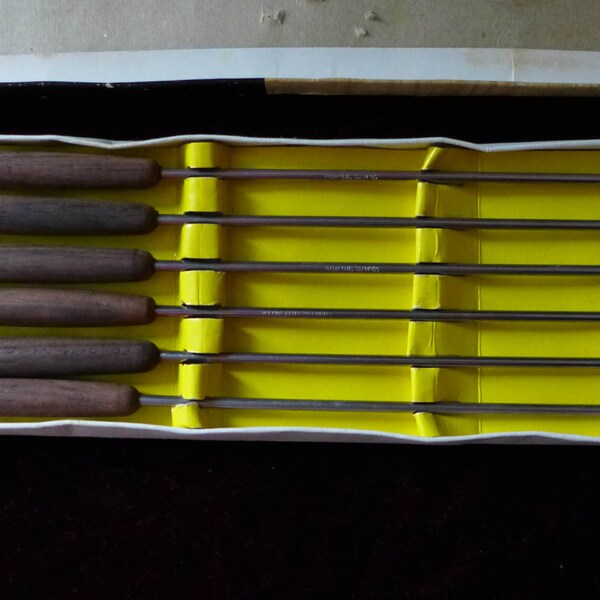 Vintage Fondue Forks Stainless 6-Set 10.5"L Excellent Color Coded Tips Mahogany Handles Made in Japan