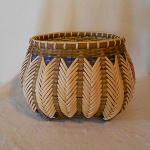 Digital Download: Basket Weaving Pattern; The Feathered Cat