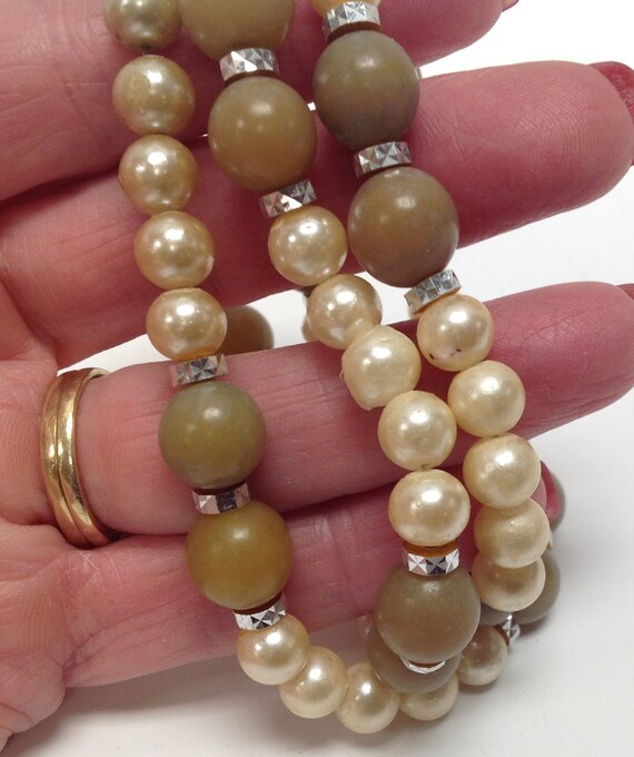 Vintage "Pea Green" Beads and Faux Pearl Necklace - image 2
