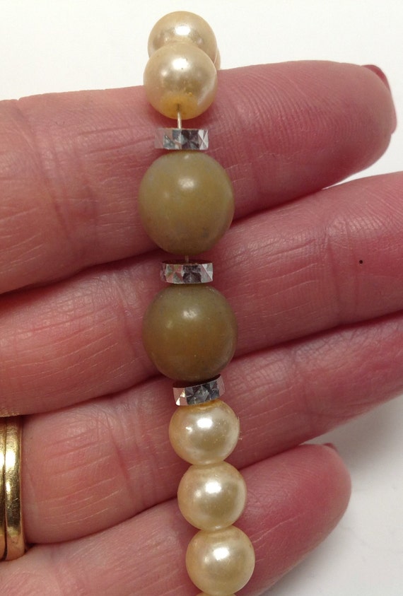 Vintage "Pea Green" Beads and Faux Pearl Necklace - image 3