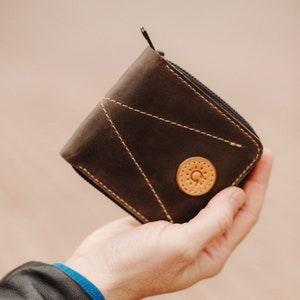 Cartera de bolsillo con cremallera Cartera pequeña Cartera de cuero plegable Regalo personalizado Cartera pequeña de cuero Regalo de Navidad imagen 2