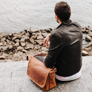 Bolso bandolera con solapa Bolso bandolera de cuero Bolso para la vuelta al cole Bolsos para estudiantes Bolso para portátil Regalo para el Día del Padre