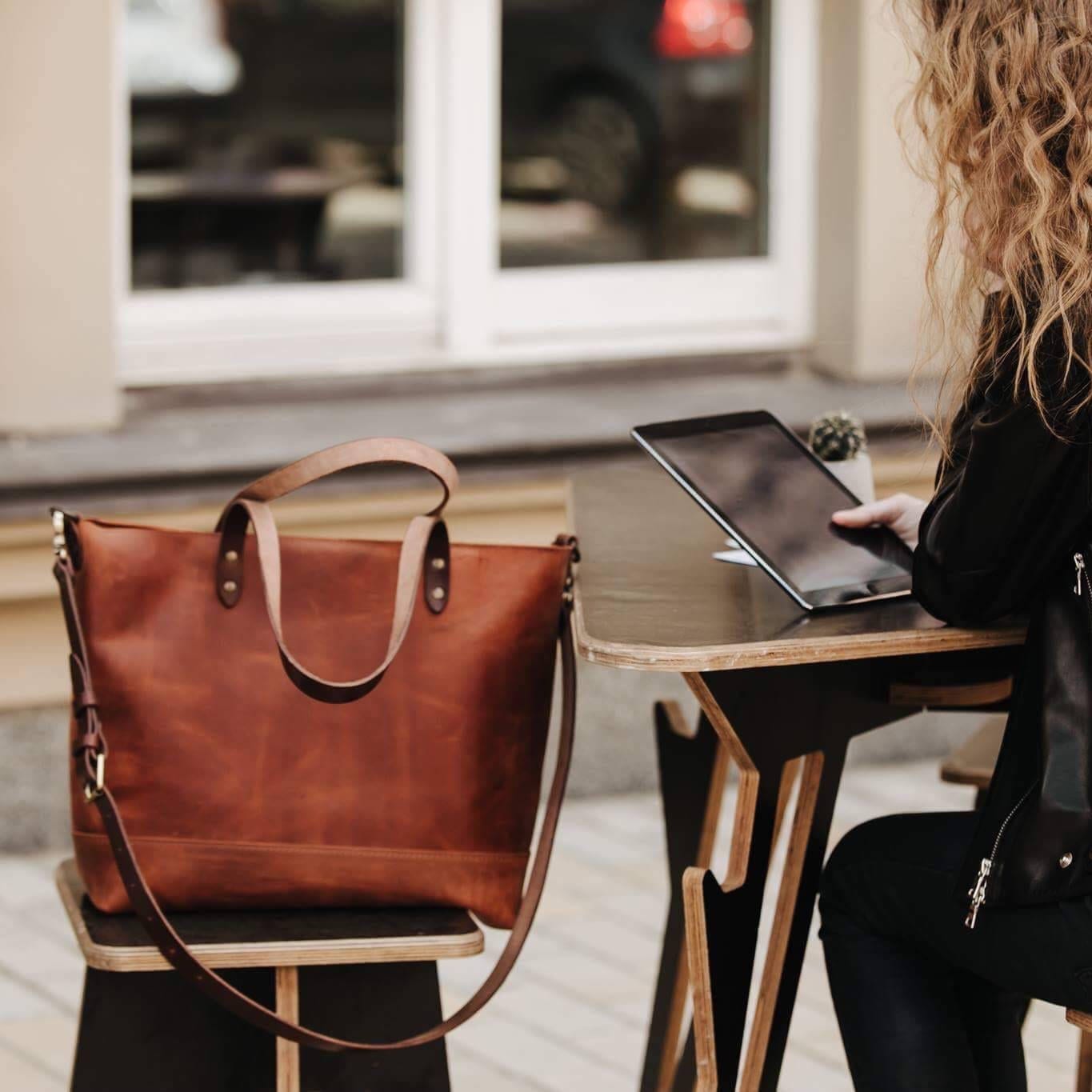 Best Tote Bags for Work: Best Canvas & Leather Tote Bags for Commutes