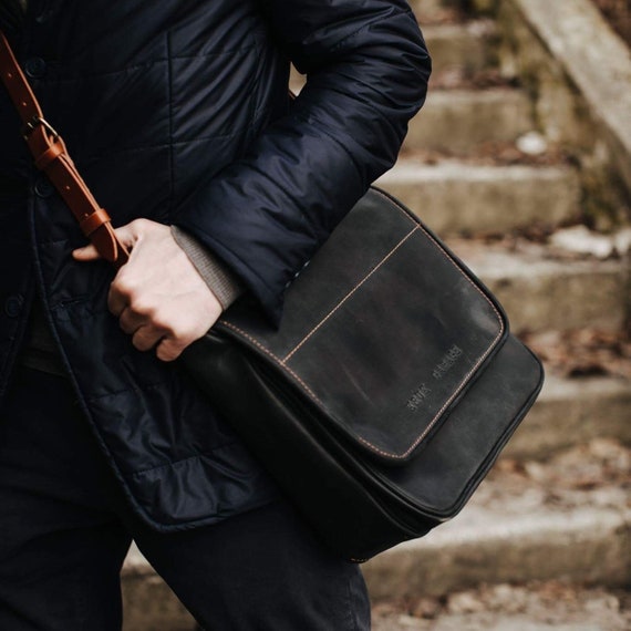 leather flap messenger