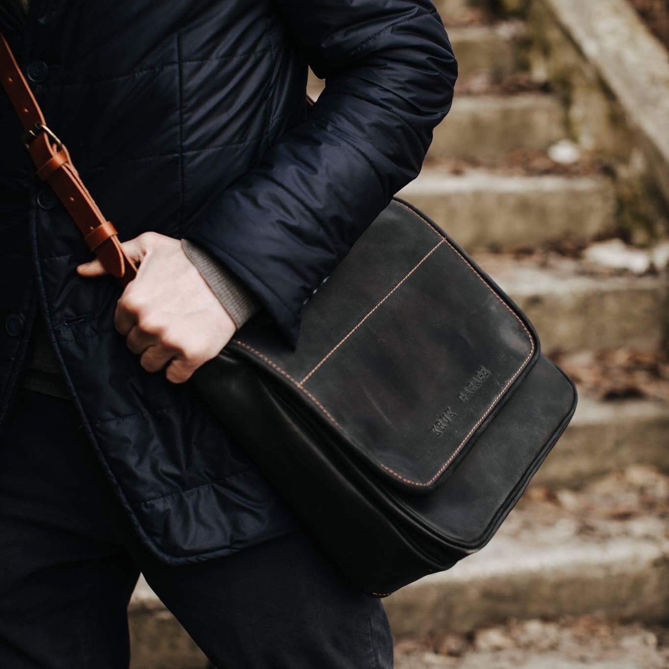 Men's Waxed Canvas Messenger Bag Leather Flap – Luke Case