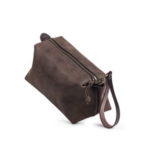 Leather Pouch by Kruk Garage Necessairies bag Leather Dopp kit Toiletry bag Mens bag Travel kit Groomsmen bag Toiletry kit Travel bag Brown