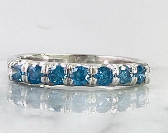 Alianza de boda con diamante azul de 0,50 quilates, anillo de aniversario de oro blanco de 10 quilates con 7 piedras