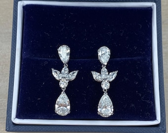 Orecchini Pendenti Goccia In Argento 925 - Diamanti Simulati 2ct, Placcato Oro Bianco 14K - Foto 5
