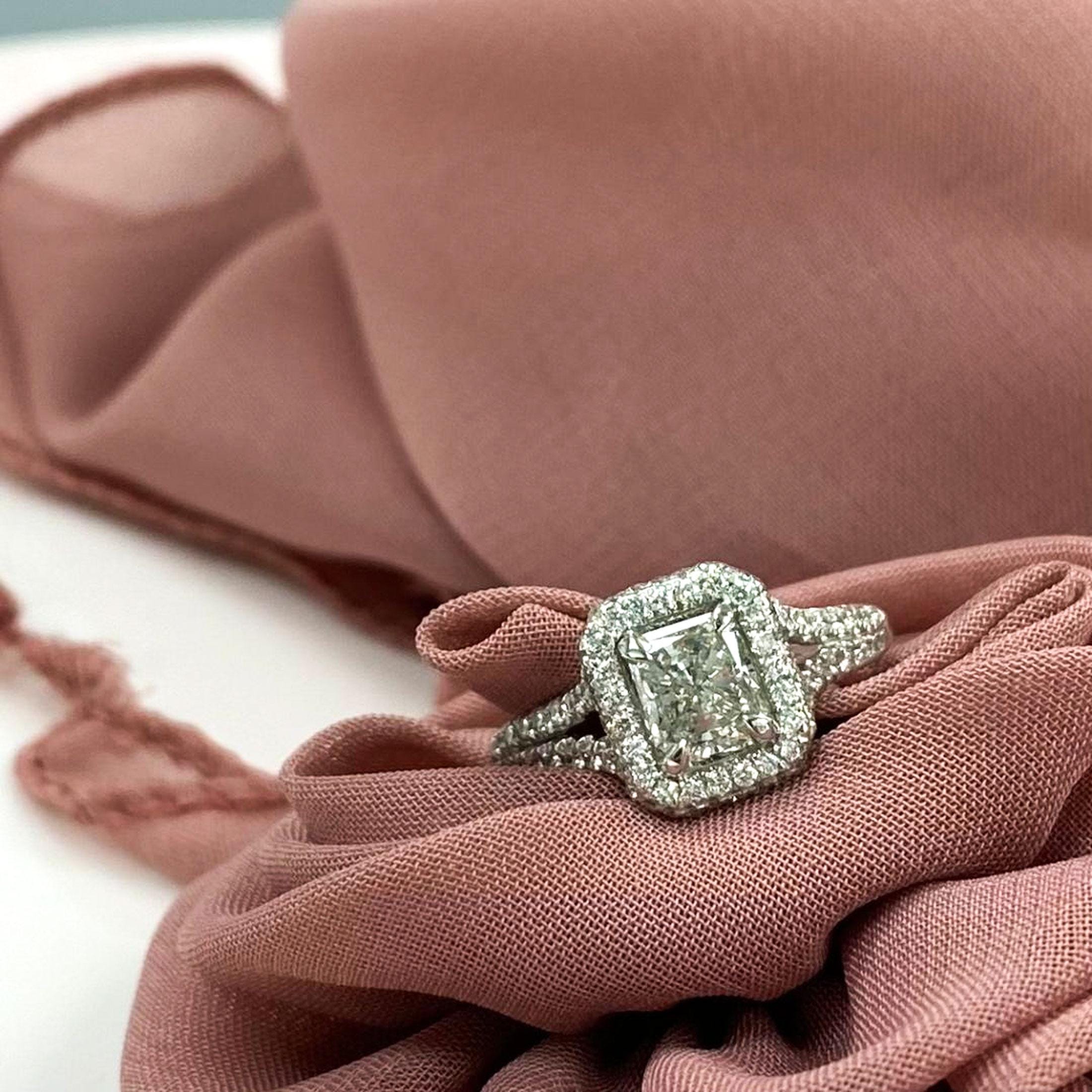 Bague Alliance/fiançailles Diamant Solitaire Halo - Or Blanc 18K, Diamant G VS1, Taille 53, Neuf