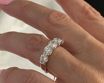 CT Stone Classic Brilliant Sparkle Diamond Wedding Band